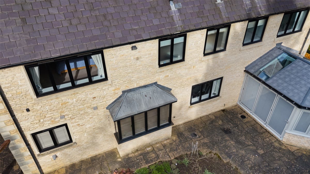 Custom Choice installation team fitting aluminium windows